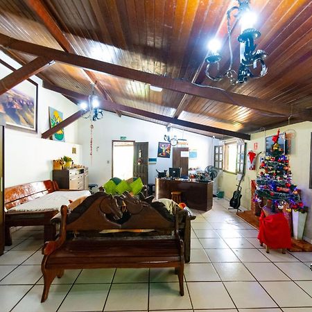 Hostel Chapada dos Guimarães Εξωτερικό φωτογραφία